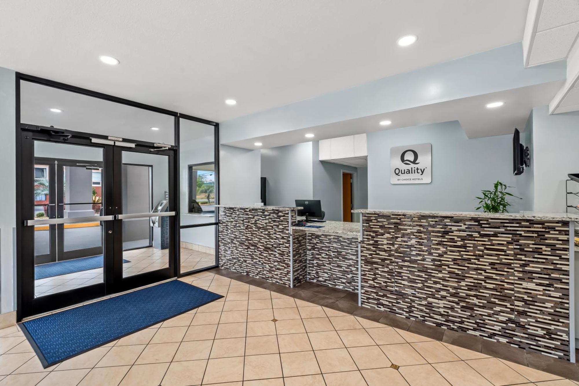 Quality Inn & Suites Билокси Екстериор снимка